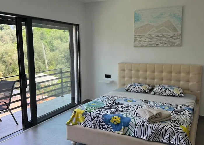 Hela Ξενοδοχείο *