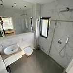 Hotel Hela *